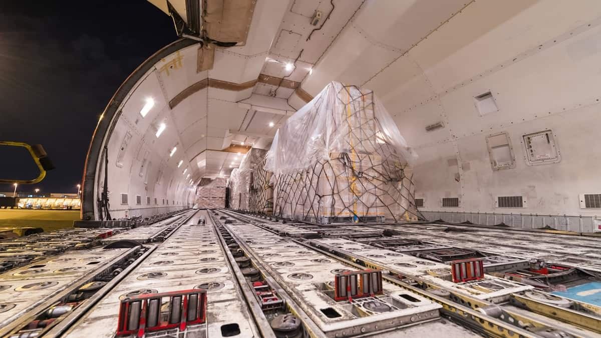Air freight coordination
